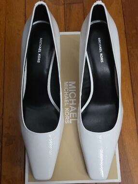 Michael Kors Darrah Crinkled Patent Leather White Pointed-Toe Pumps